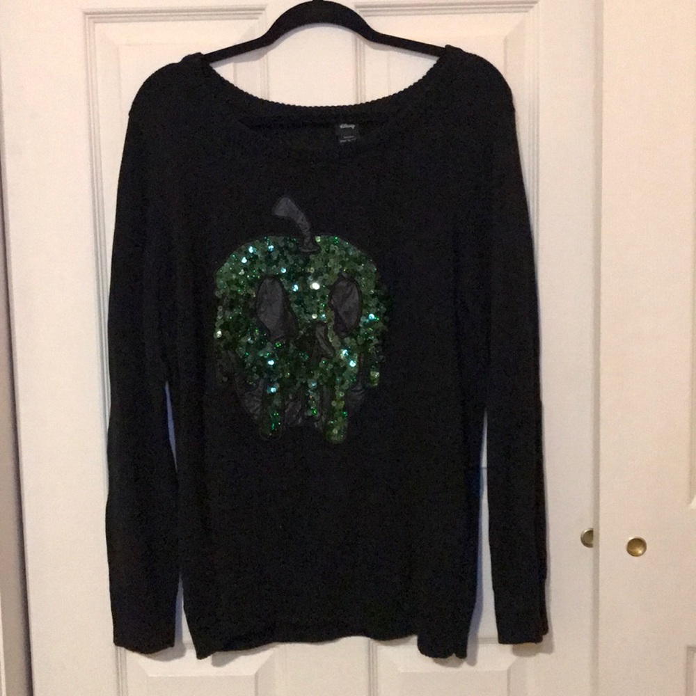 Snow White Green Apple sweater, XL, worn once.
